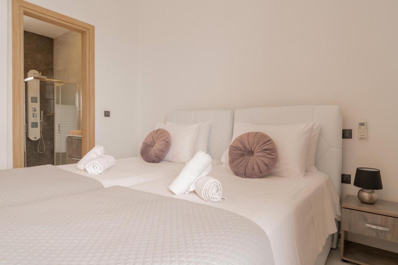 Queen Of Zakynthos Luxury Villas アモウディ エクステリア 写真